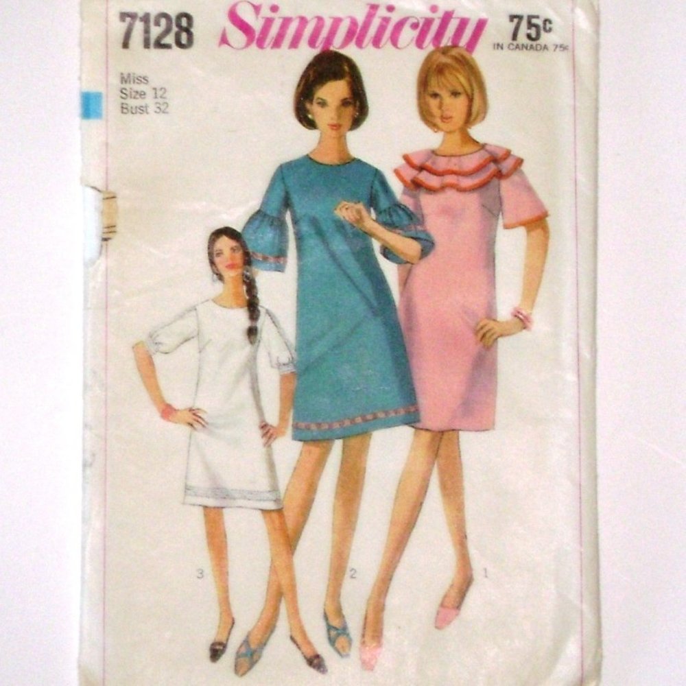 VTG 1969 UNCUT Mod Era Dress Pattern